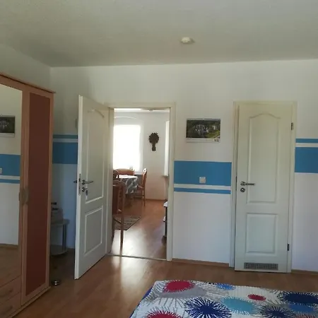 & Ferienwohnung Zum Schmuckgiebel Gasthuis 3*