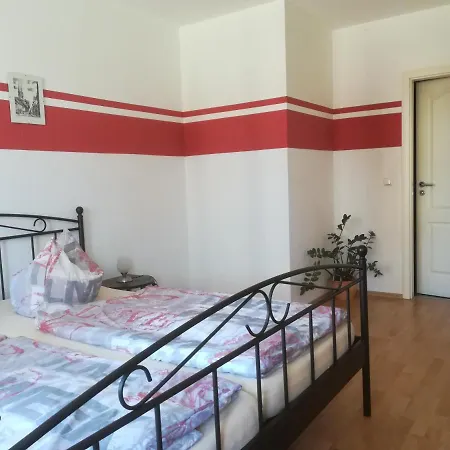 & Ferienwohnung Zum Schmuckgiebel 게스트하우스