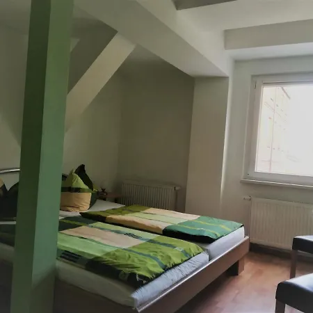 게스트하우스 & Ferienwohnung Zum Schmuckgiebel