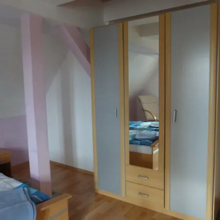 & Ferienwohnung Zum Schmuckgiebel Гостевой дом 3*