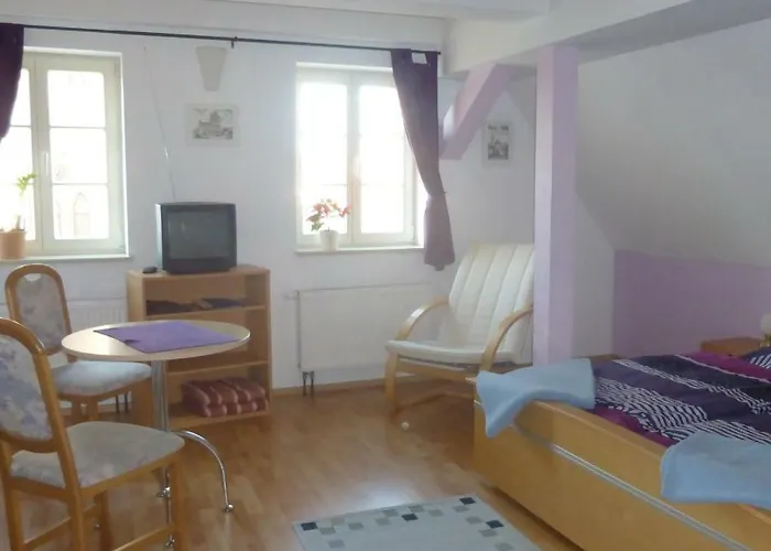 & Ferienwohnung Zum Schmuckgiebel Tangermünde